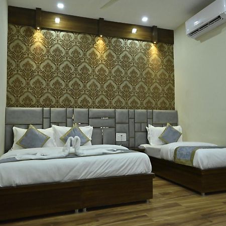 Hotel Guntas Residency à Amritsar Extérieur photo