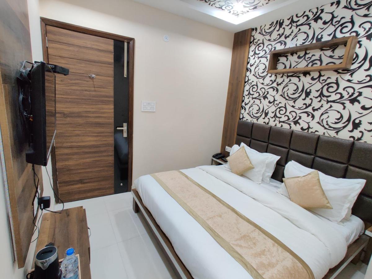 Hotel Guntas Residency à Amritsar Extérieur photo