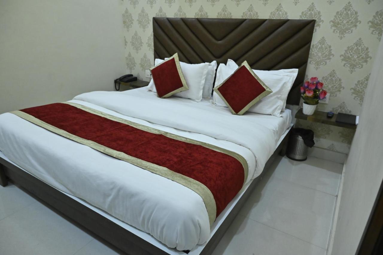 Hotel Guntas Residency à Amritsar Extérieur photo