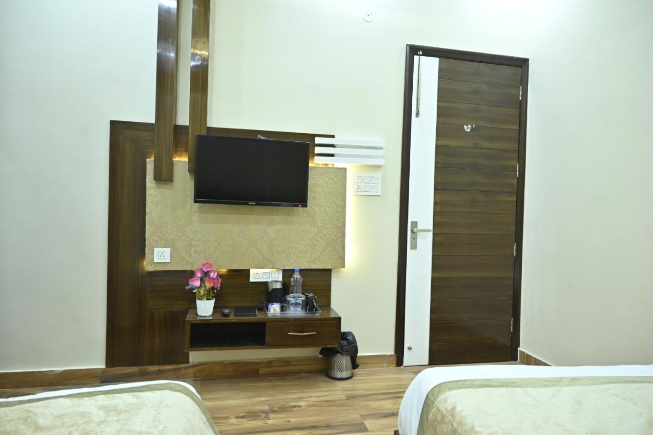 Hotel Guntas Residency à Amritsar Extérieur photo