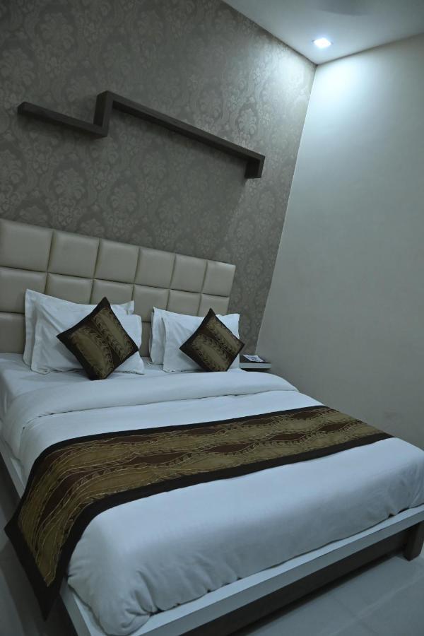 Hotel Guntas Residency à Amritsar Extérieur photo