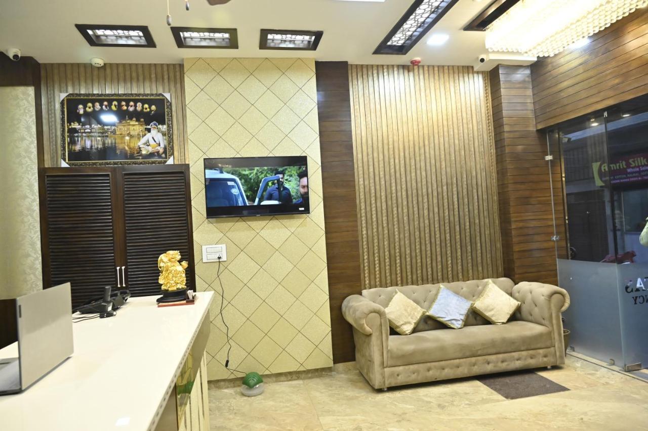 Hotel Guntas Residency à Amritsar Extérieur photo