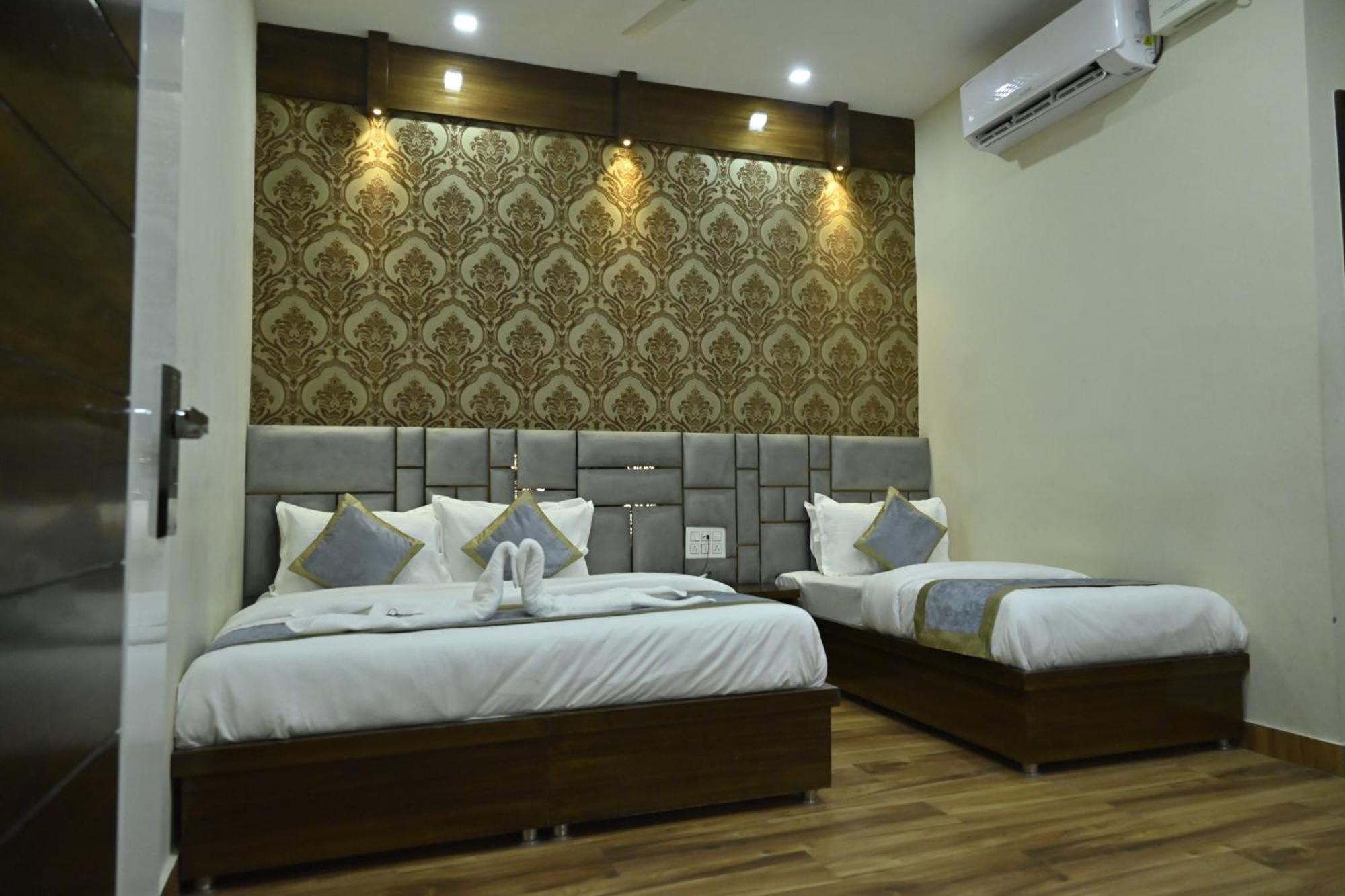 Hotel Guntas Residency à Amritsar Extérieur photo
